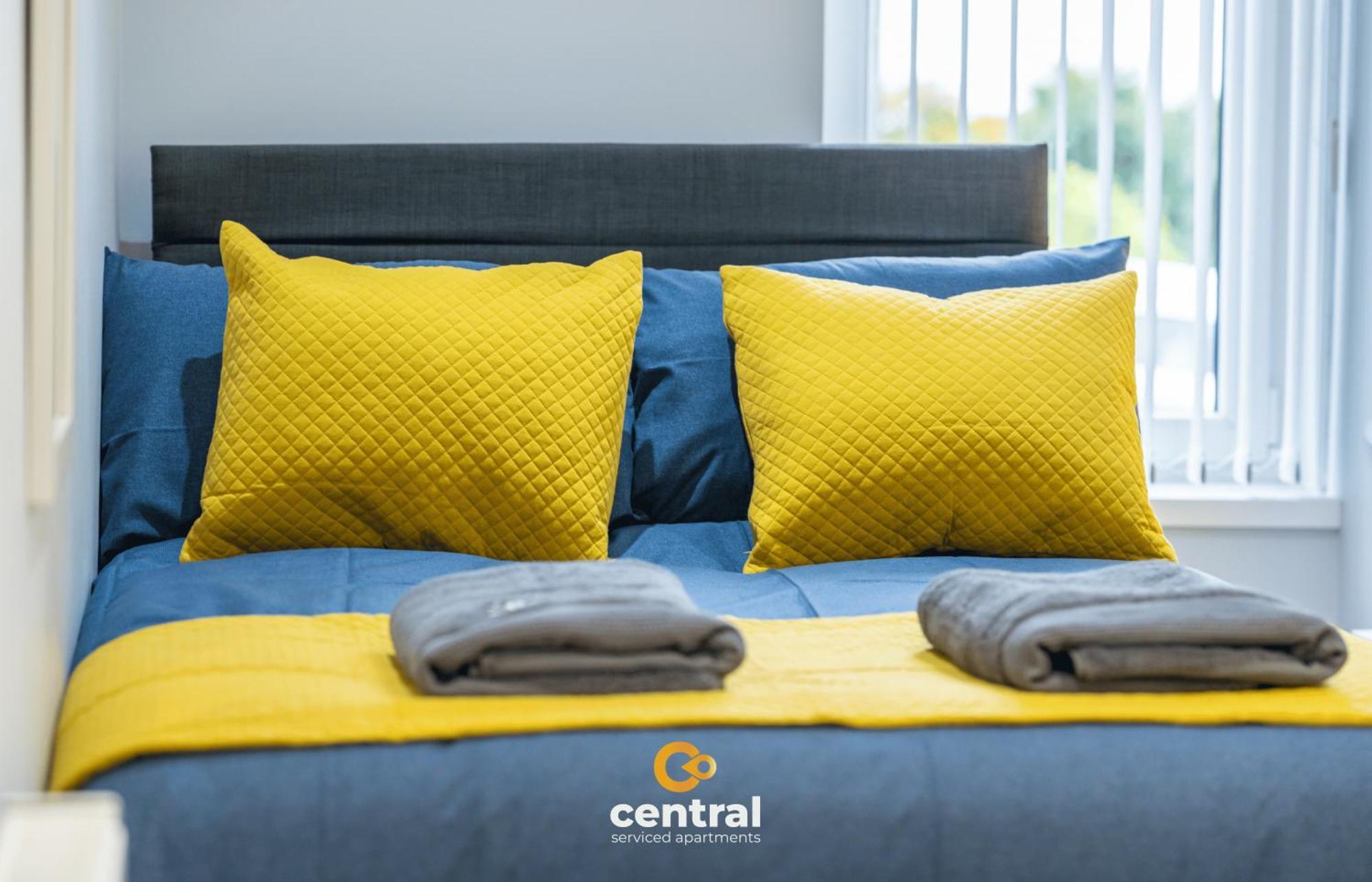 Central Serviced Apartments - 2 Bedroom - Ground Floor - Monthly & Weekly Bookings Welcome - Free Street Parking - 2 Double Beds - Wifi - Smart Tvs In Rooms - Fully Equipped - Heating 24-7 - Contractor & Short Stay Favourite Dundee Exteriér fotografie