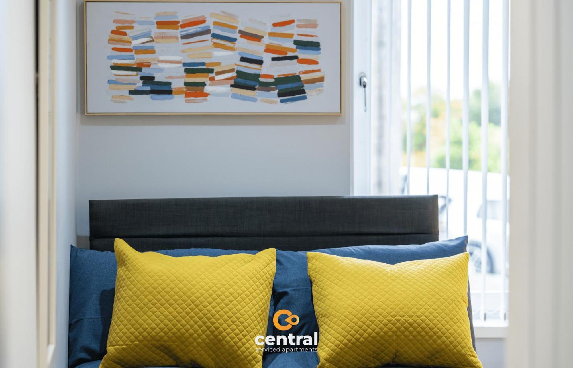 Central Serviced Apartments - 2 Bedroom - Ground Floor - Monthly & Weekly Bookings Welcome - Free Street Parking - 2 Double Beds - Wifi - Smart Tvs In Rooms - Fully Equipped - Heating 24-7 - Contractor & Short Stay Favourite Dundee Exteriér fotografie