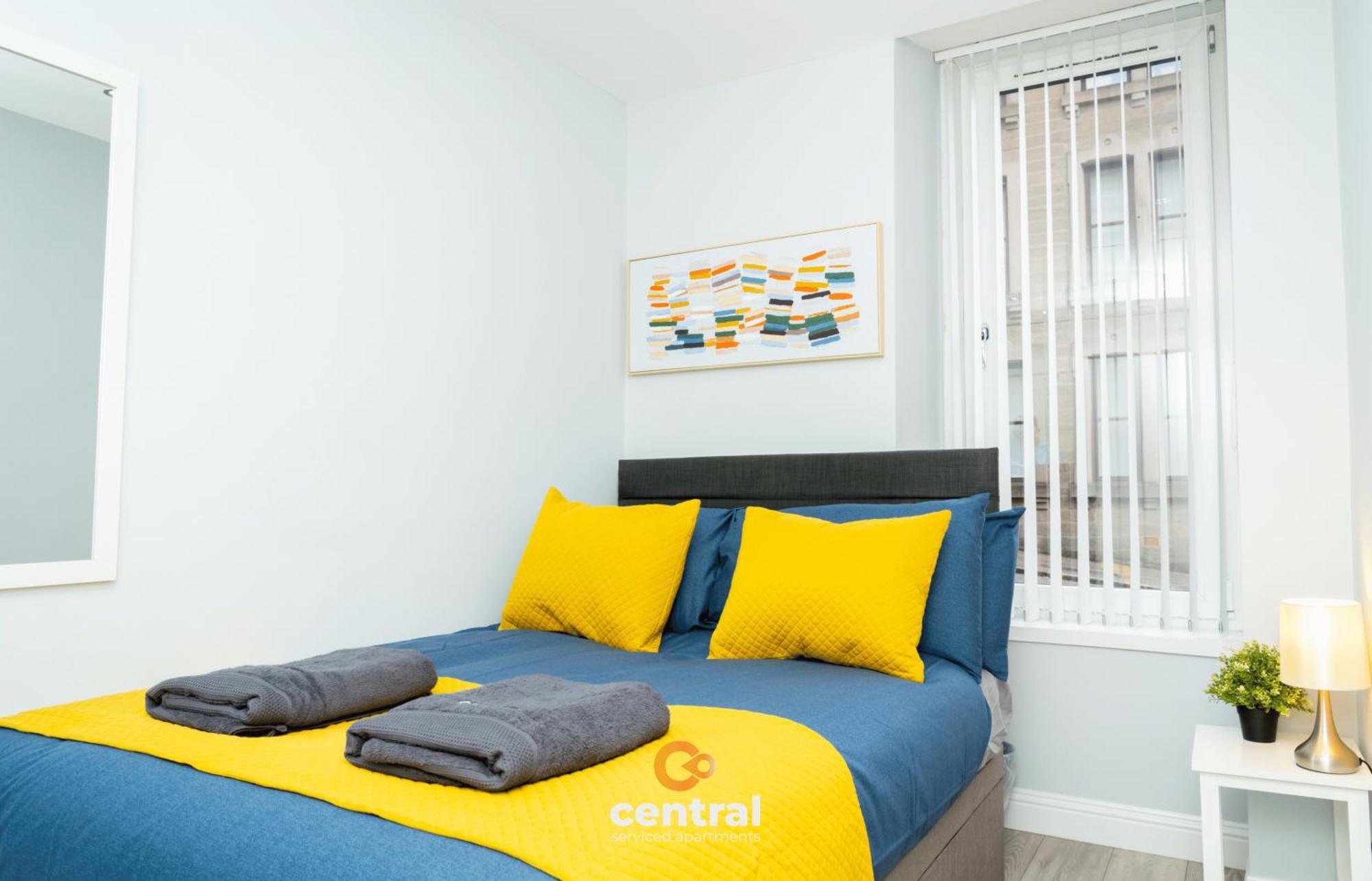 Central Serviced Apartments - 2 Bedroom - Ground Floor - Monthly & Weekly Bookings Welcome - Free Street Parking - 2 Double Beds - Wifi - Smart Tvs In Rooms - Fully Equipped - Heating 24-7 - Contractor & Short Stay Favourite Dundee Exteriér fotografie